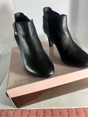 Bandolino boots size 8.5 great condition